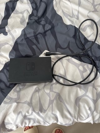 Nintendo Switch + Mandos Mario/Luigi + Funda