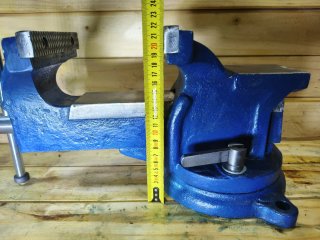 Tornillo de banco 150mm giratorio con yunque 21 kg