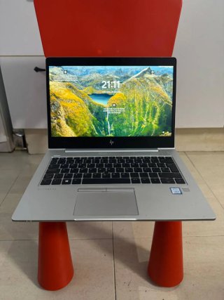 Ordenador portátil HP Elitebook i5 8 Gen TÁCTIL