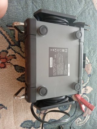 Cargador Batería Coche Norauto HF 600