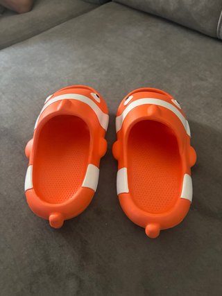 Chanclas Nemo Naranja y Blanco Talla 33!!!!