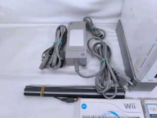 Nintendo Wii + Mario Kart Wii + Accesorios