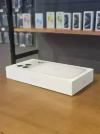 IPHONE 17 PRO MAX 256GB PLATA PRECINTADO