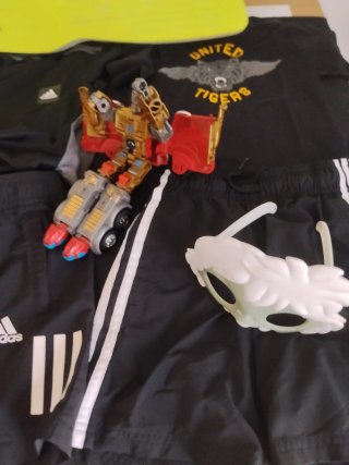 Lote Ropa y Juguetes Niño