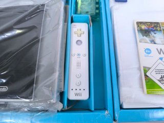 Nintendo Wii Sports + New Super Mario Bros.