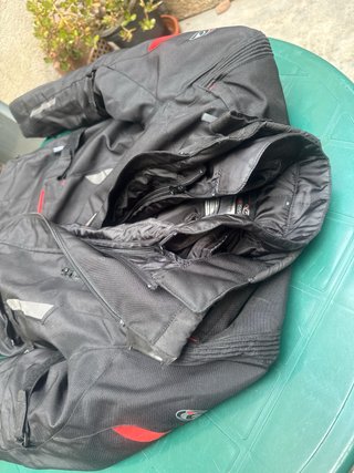 Chaqueta de moto negra