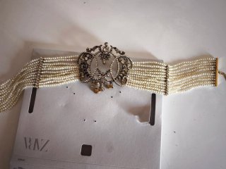 Collar Zara perlas y pedrería