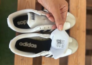 Zapatillas Adidas Blancas y Grises