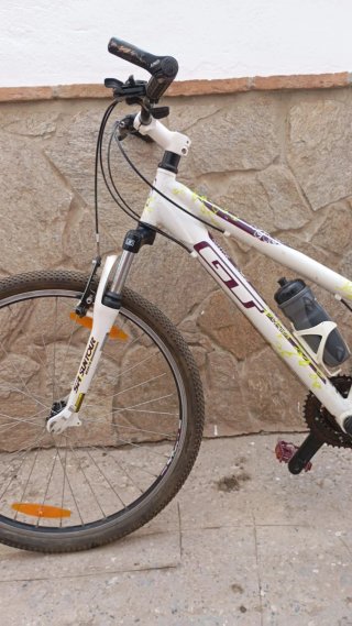 Bicicleta GT Jaguar Blanca