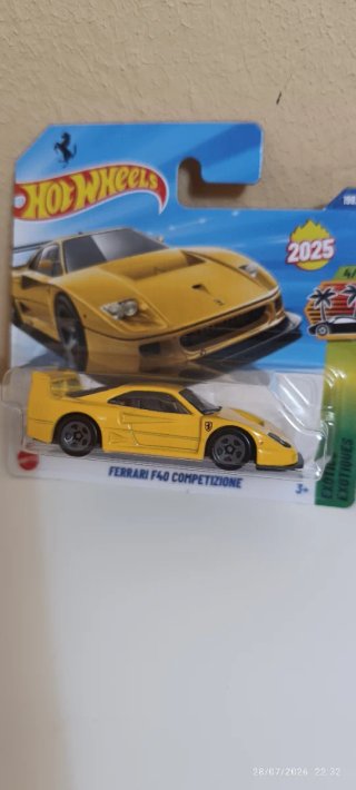 2 Hot Wheels Ferrari