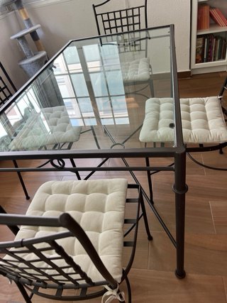 Conjunto mesa y 4 sillas hierro y cristal