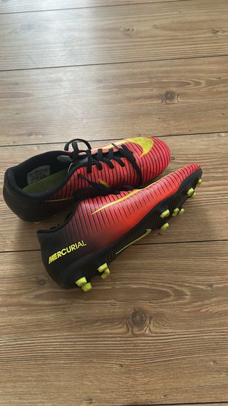 Botas de fútbol Nike Mercurial niño