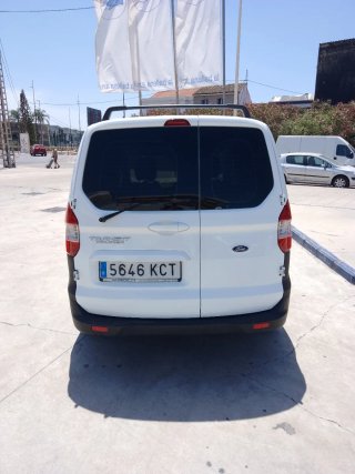Ford Transit Courier 2017