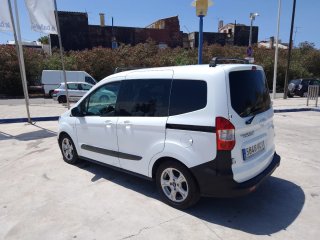 Ford Transit Courier 2017