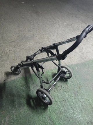 Carrito de bebé BebeCar tres piezas.