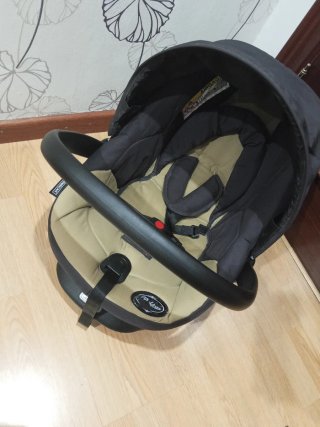 Carrito de bebé BebeCar tres piezas.