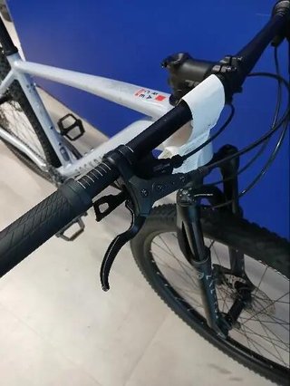 Bicicleta MTB Cross Country Race 700 Gris Cuadro Aluminio