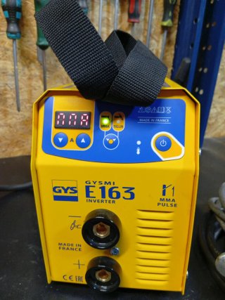 Máquina de soldar GYS E163