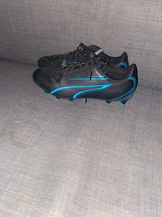 Botas de fútbol Puma Negras y Azules
