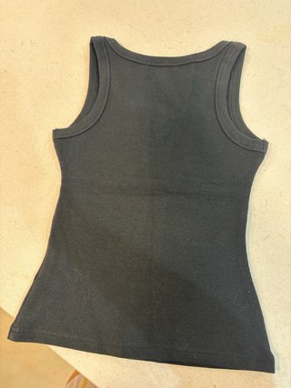 Camiseta sin mangas Prada negra