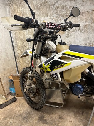 Husqvarna 350 FE Enduro Moto