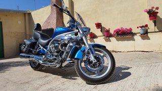 Hyosung Aquila GV 650 c.c Custom Azul