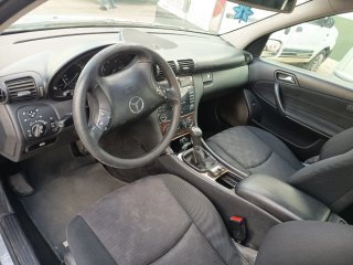 Mercedes-Benz Clase C 2005