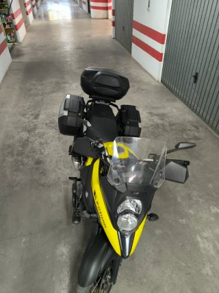 Suzuki V-Strom 650 XT Negra/Amarilla
