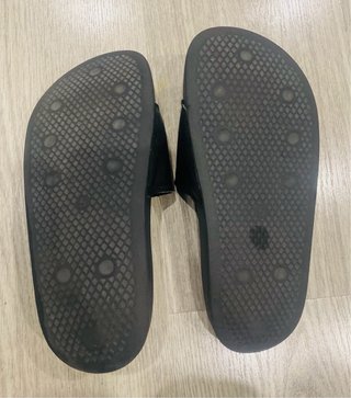 Chanclas Adidas Adilette Negras logo blanco T 37