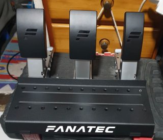 Volante y Pedales Fanatec CLS 8Nm