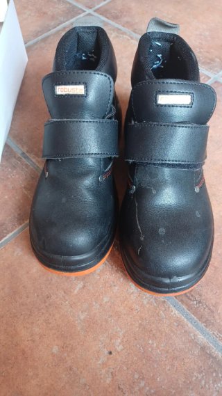 Botas de trabajo Robusta negras y naranjas