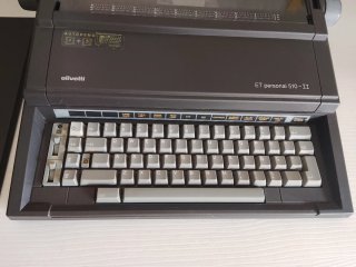 Máquina de escribir Olivetti ET personal 510-II