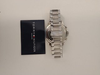 Reloj Tommy Hilfiger Plateado Azul Nuevo