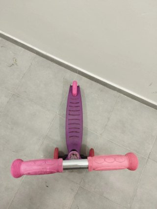 Patinete 3 ruedas morado con luces