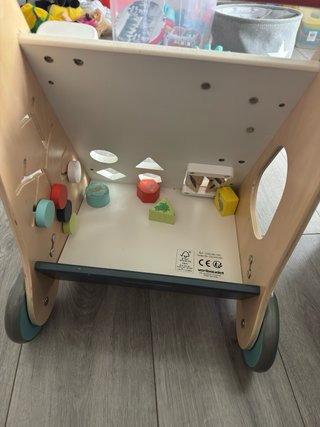 Andador de madera Vertbaudet con freno