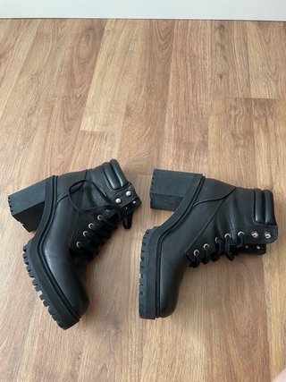 Botines negros de piel con plataforma