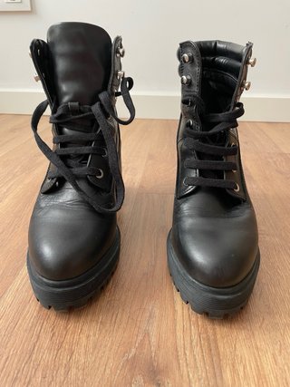 Botines negros de piel con plataforma