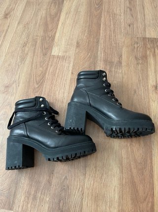 Botines negros de piel con plataforma