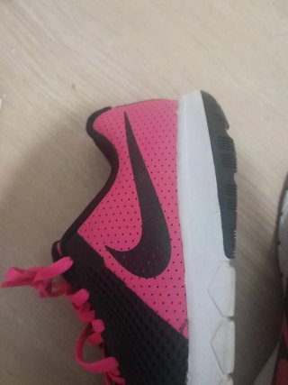 Zapatillas Nike Negras y Rosas