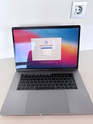 MacBook Pro 15 2019 Plata