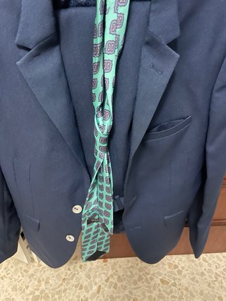 Traje de chaqueta azul un solo uso