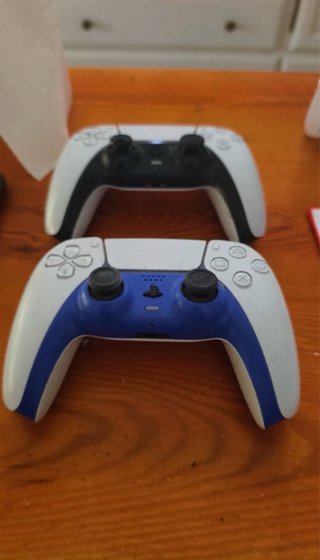 Consola Playstation 5 + 2 Mandos