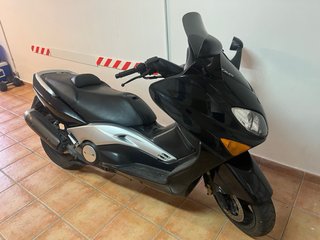 Yamaha TMAX 500 Maxi Scooter