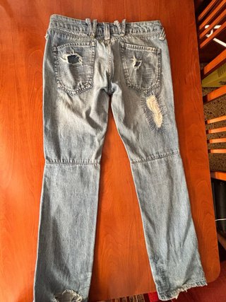 Pantalón vintage tiro bajo desgastado