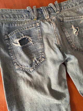 Pantalón vintage tiro bajo desgastado