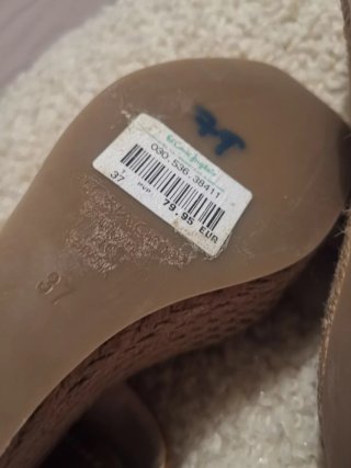 Sandalias cuña Gloria Ortiz marrones