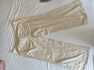 Pantalón beige ligero
