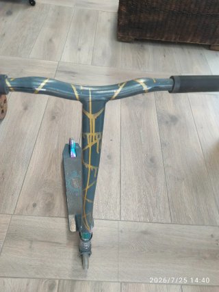 Scooter acrobático Grit Battle