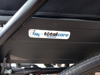 SILLA DE RUEDAS CON MENOS DE UN AÑO