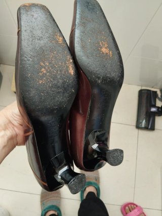 Zapatos de salón marrones talla 40